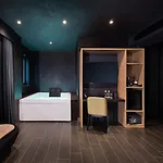 H Hotel (Adults Only)